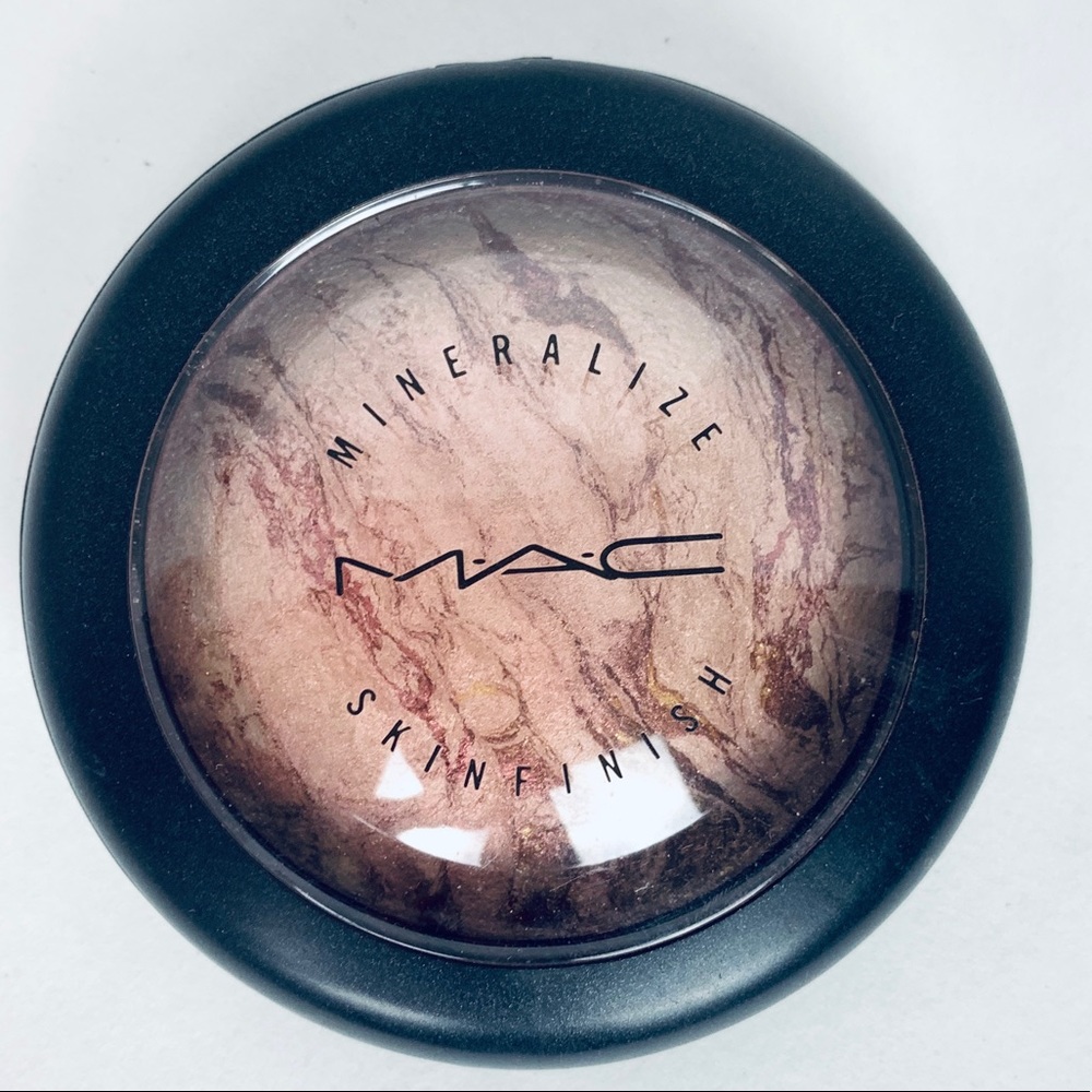 Mac mineralize skin finish blush in petticoat